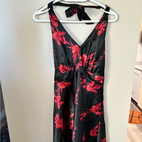 Women’s halter dress - Picture 1 of 3
